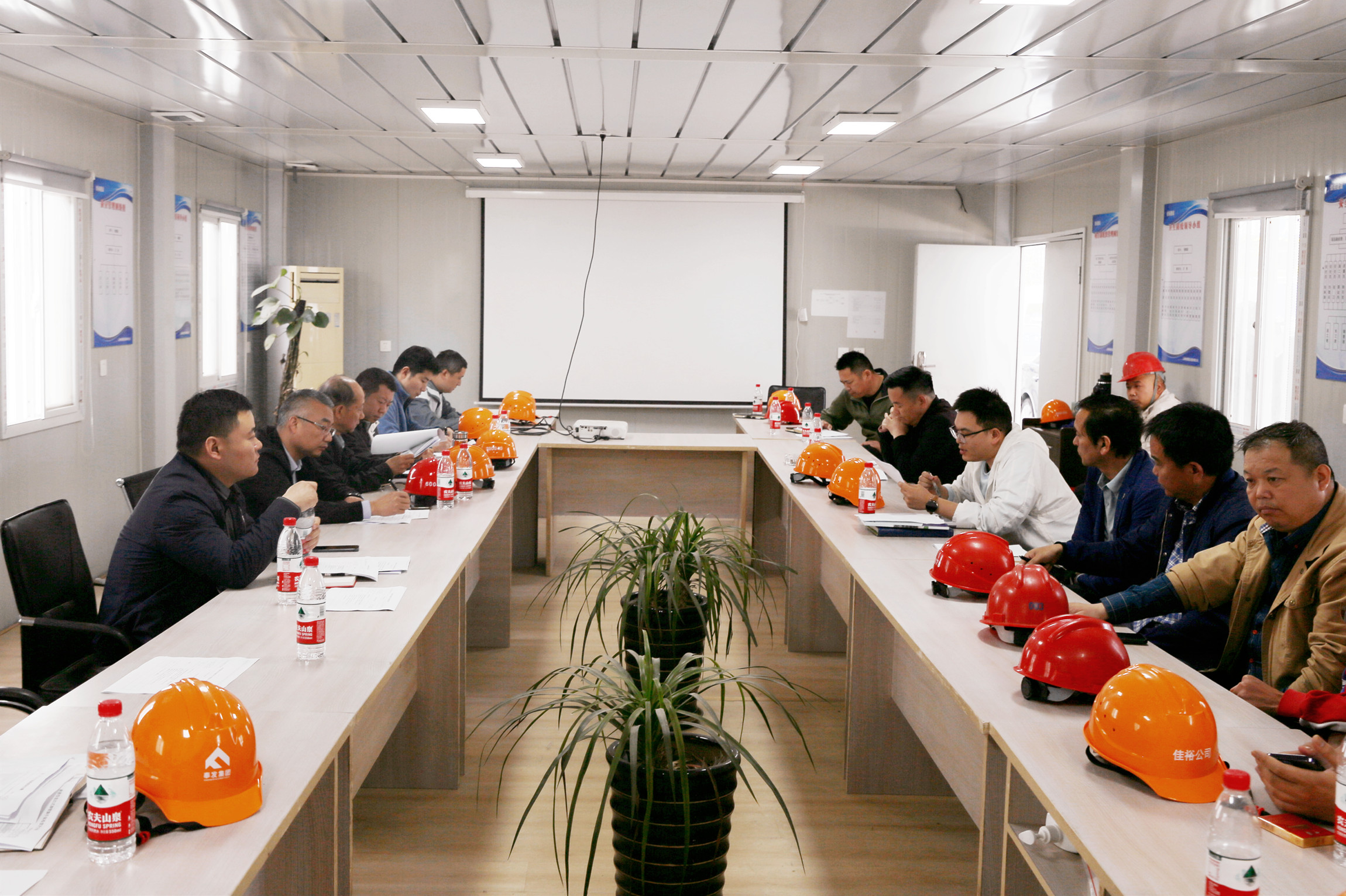 消除安全隱患 筑牢安全防線 ——城投公司開展“五一”節(jié)前安全檢查